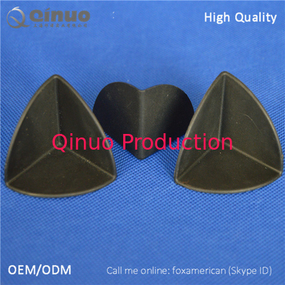 Thickertype triangle black or transparent plastic corner protectors